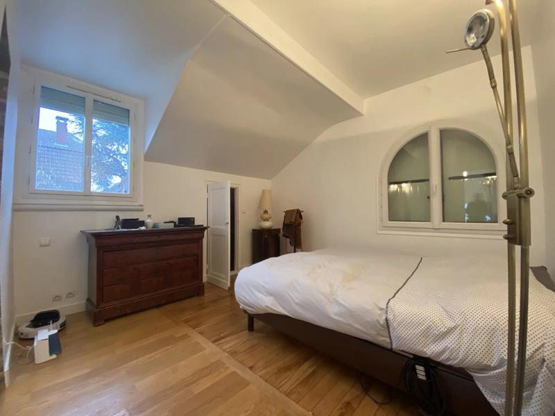 Maison - 226 m² - 7 pièces