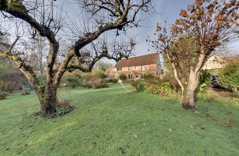 Maison - 207 m² - 6 pièces