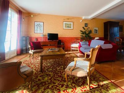 Maison - 183 m² - 8 pièces
