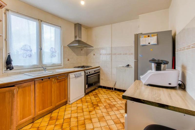 Maison - 182 m² - 9 pièces