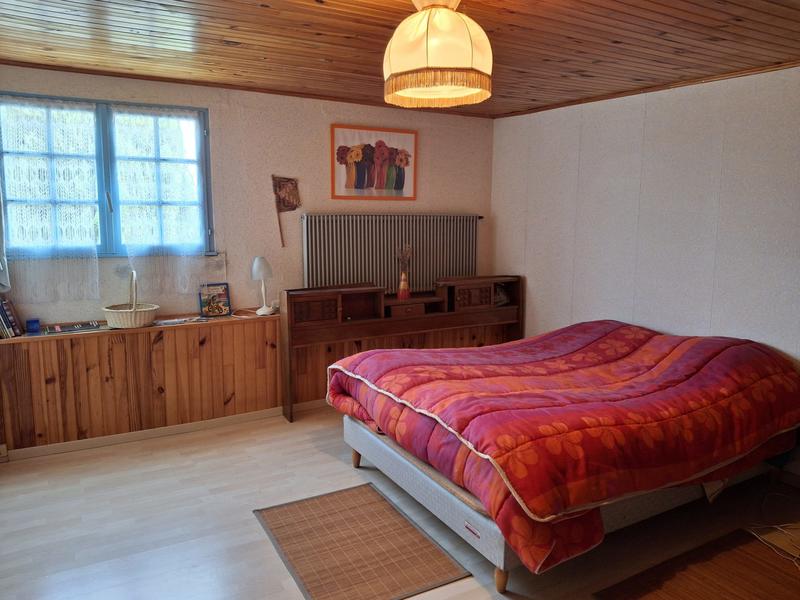 Maison traditionnelle - 243 m² - 9 pièces