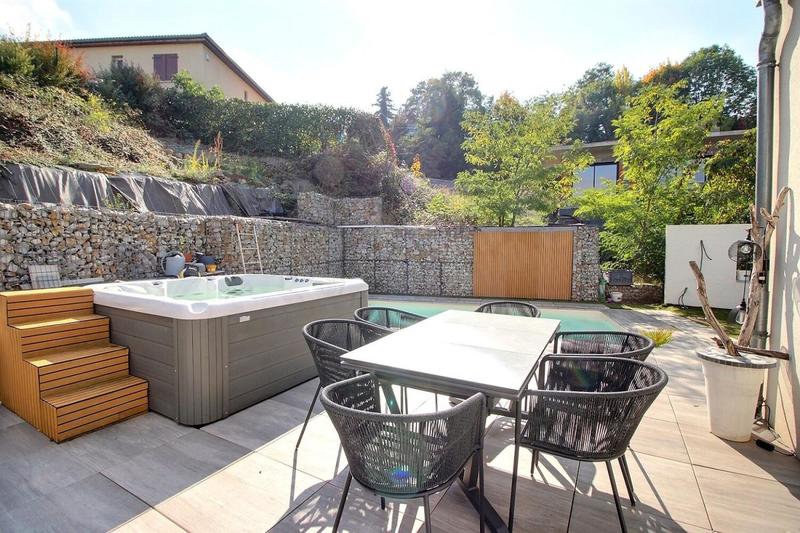 Maison - 147 m² - 6 pièces