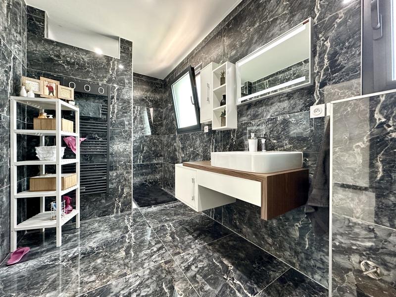 Maison contemporaine - 227 m² - 6 pièces