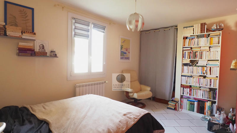 Maison - 222 m² - 9 pièces