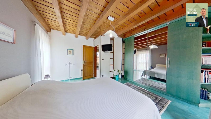 Maison - 196 m² - 7 pièces