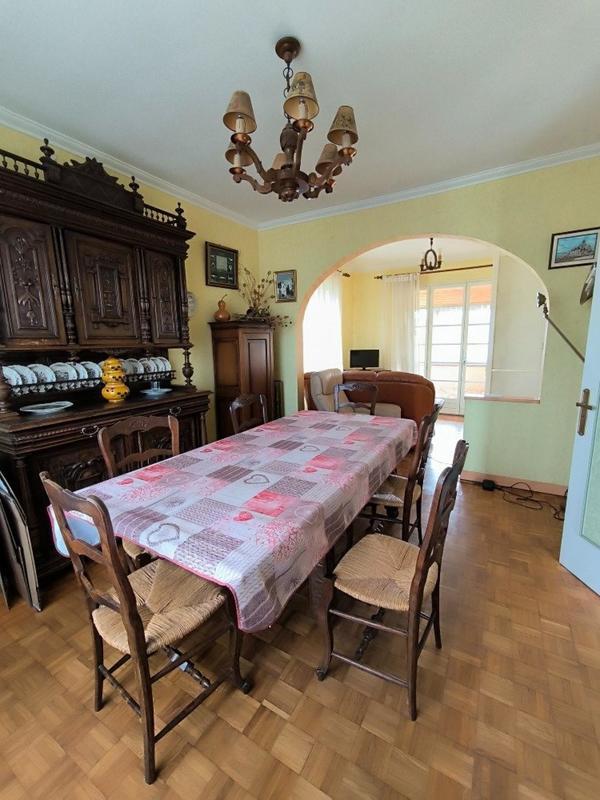 Maison - 104 m² - 6 pièces