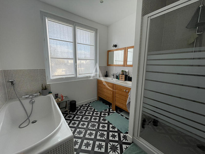 Maison - 148 m² - 6 pièces