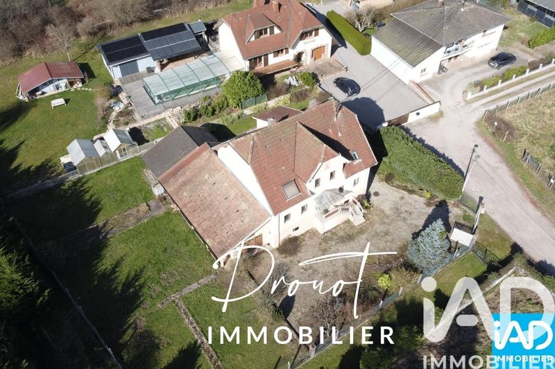 Maison - 176 m² - 8 pièces