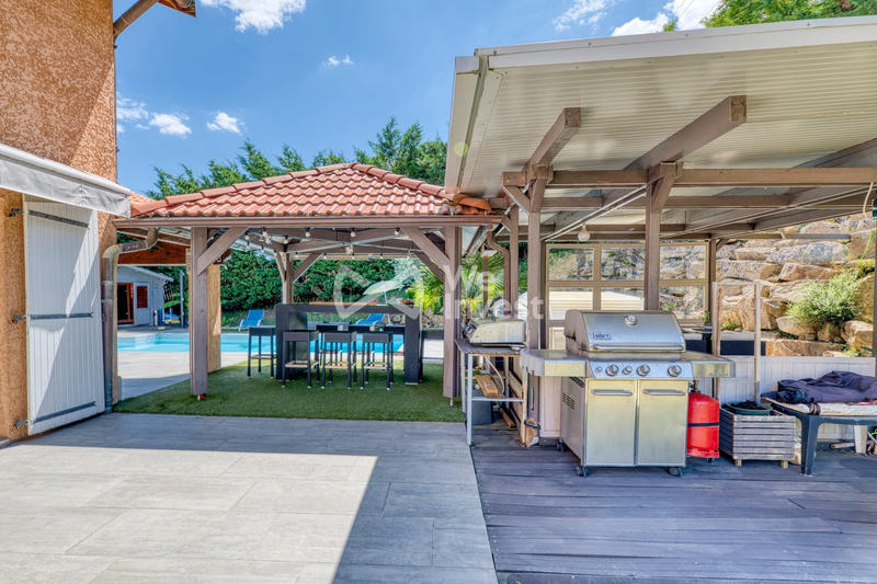 Maison - 160 m² - 6 pièces