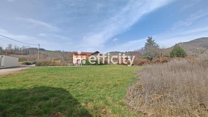Terrain constructible - 560 m²