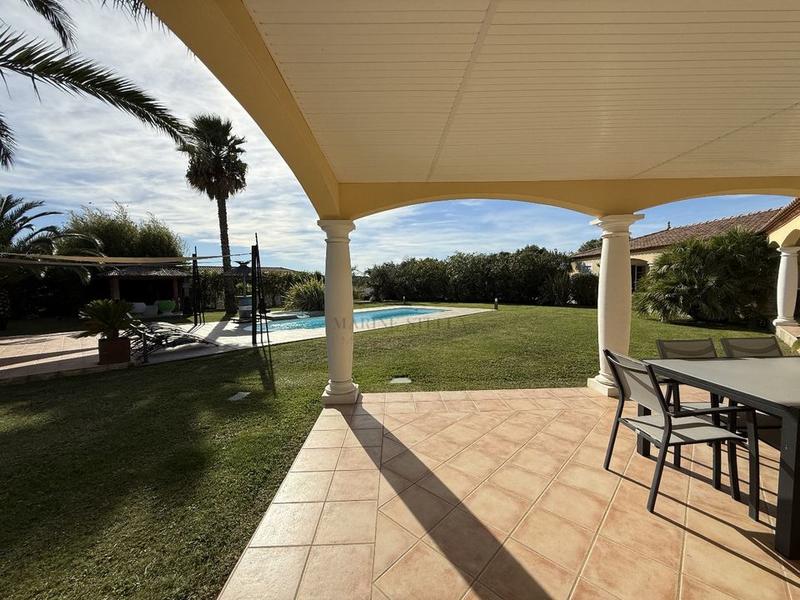 Villa - 188 m² - 6 pièces