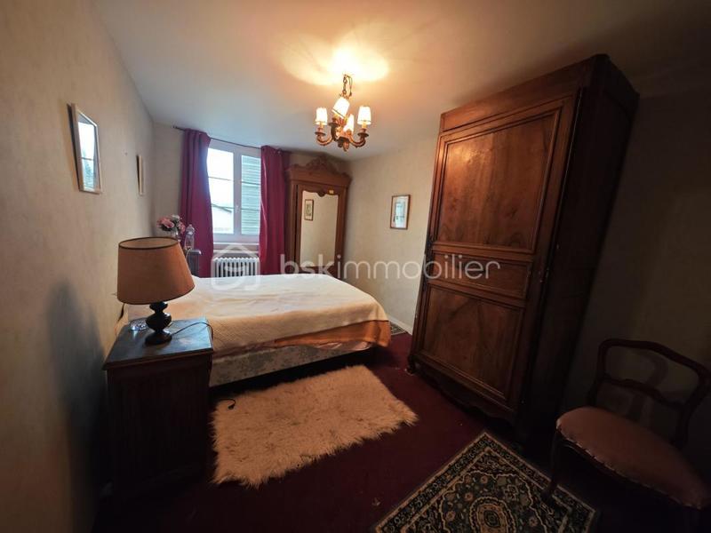 Maison - 211 m² - 9 pièces