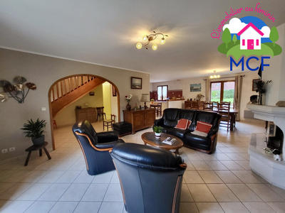 Maison traditionnelle - 202 m² - 5 pièces