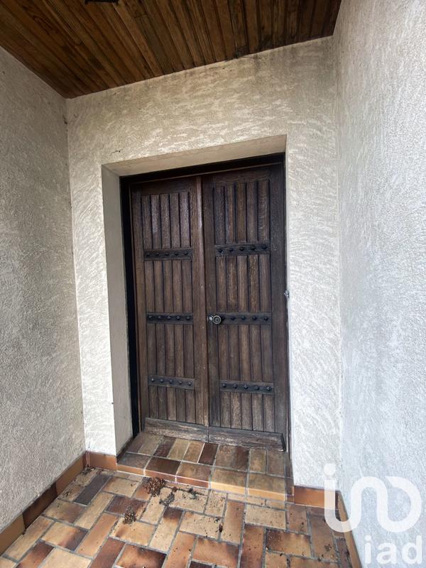 Maison - 216 m² - 7 pièces