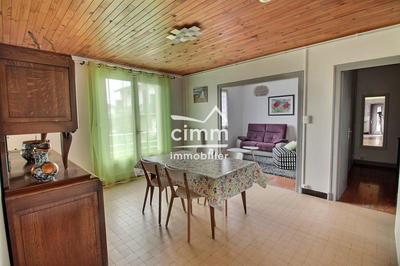 Maison traditionnelle - 64 m² - 5 pièces