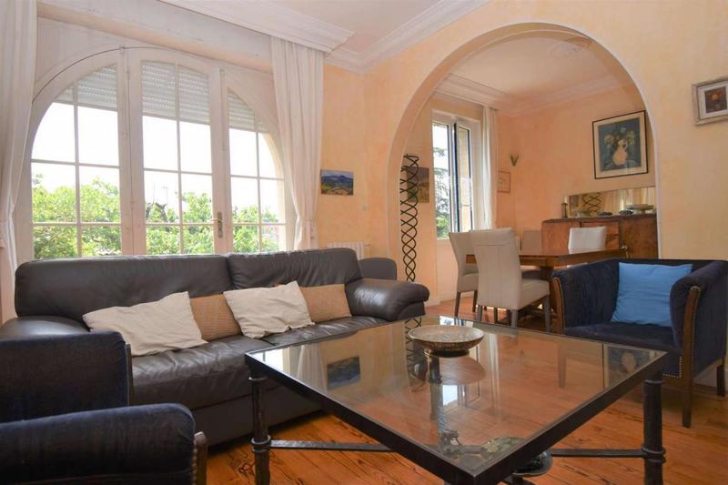 Maison - 224 m² - 7 pièces
