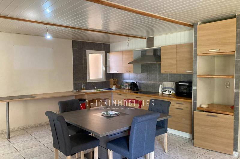 Propriété - 360 m² - 9 pièces
