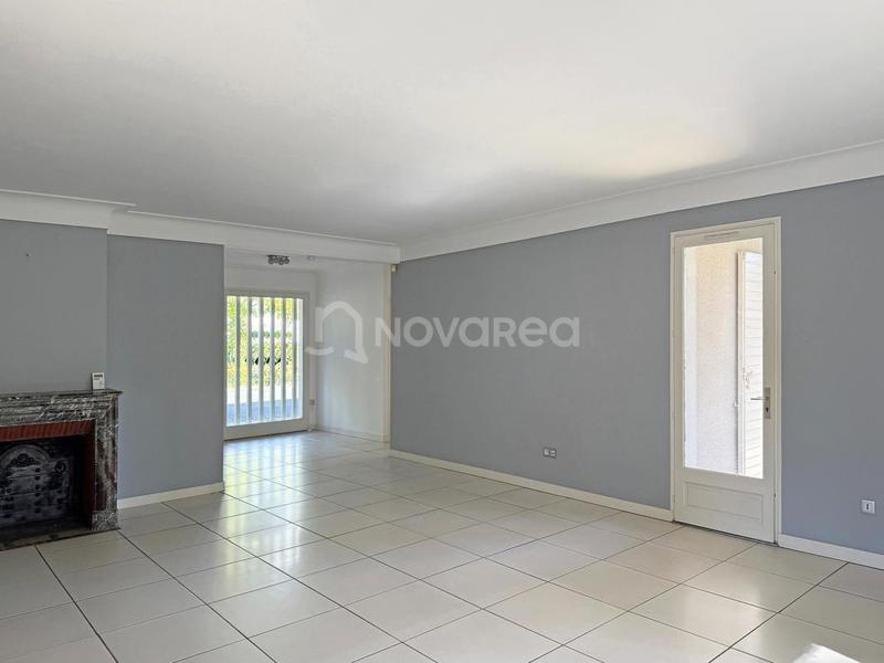 Maison - 180 m² - 5 pièces