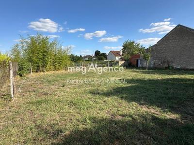 Terrain constructible - 746 m²