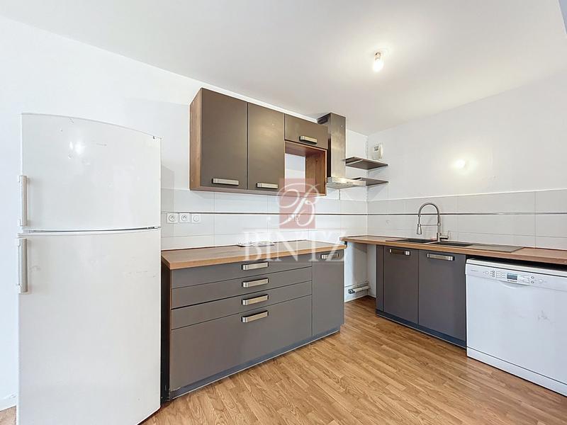 Appartement - 80 m² - 5 pièces