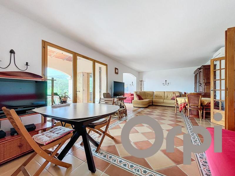 Maison - 178 m² - 6 pièces