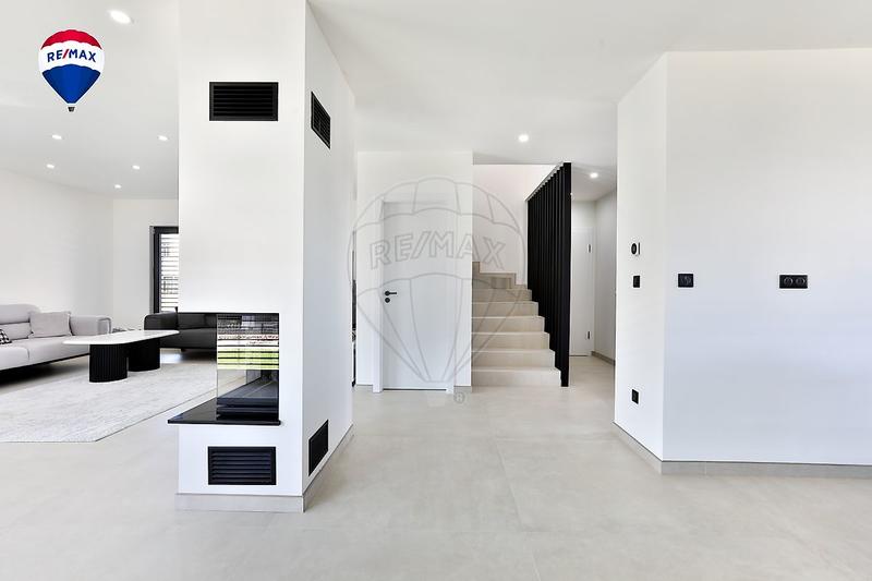 Maison - 148 m² - 5 pièces