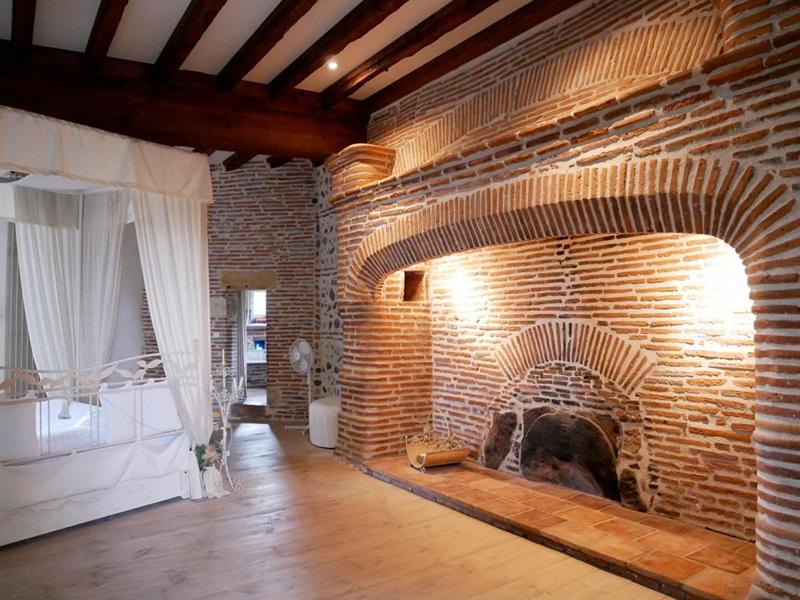 Demeure - 260 m² - 6 pièces