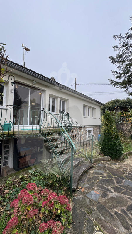 Maison - 96 m² - 5 pièces