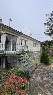 Maison - 96 m² - 5 pièces