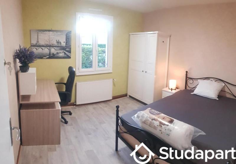 Chambre - 10 m² - 1 pièce