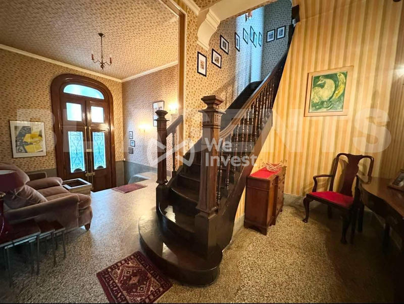 Maison - 309 m² - 12 pièces