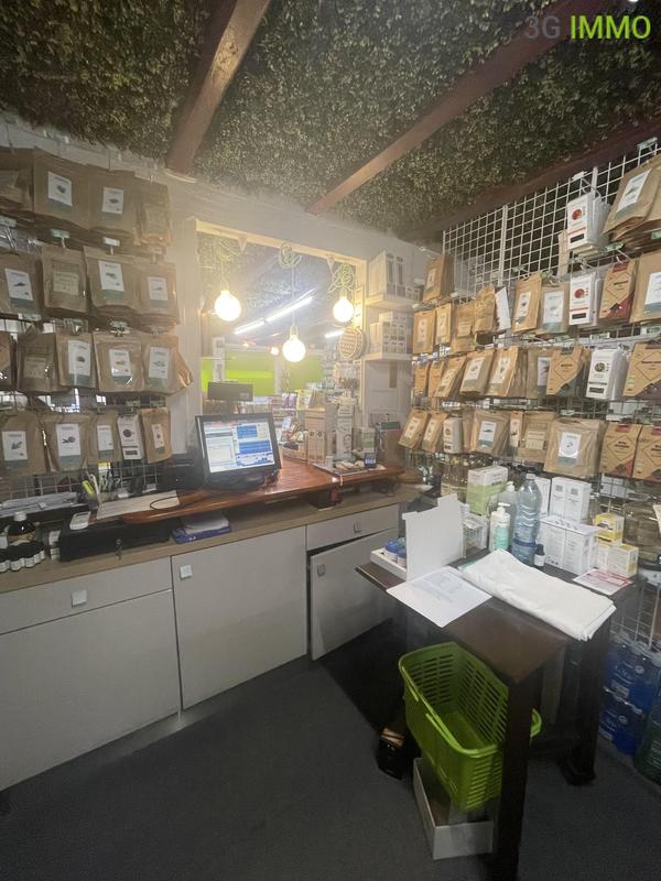 Fonds de commerce - Magasins - 58 m²