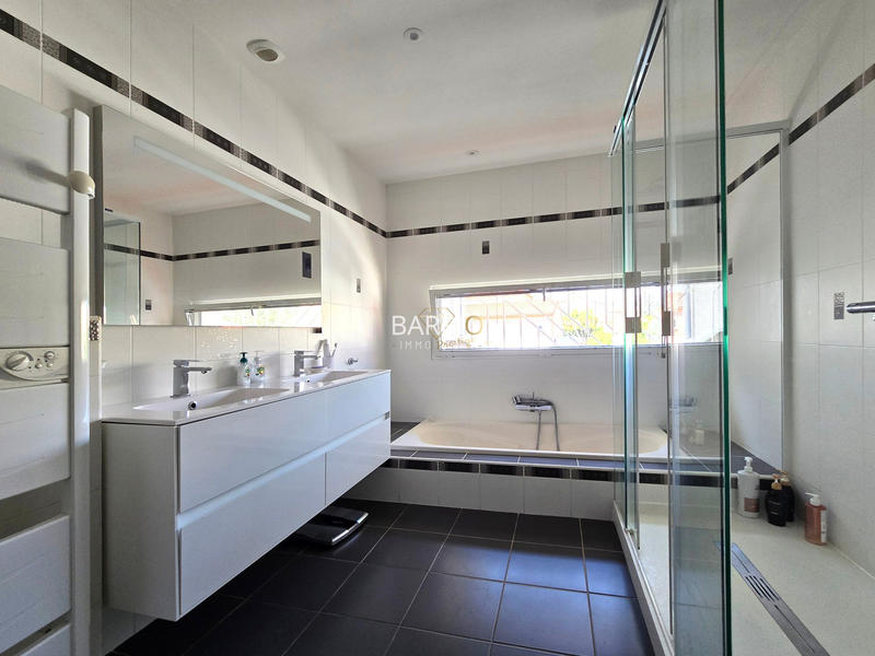 Villa - 165 m² - 5 pièces