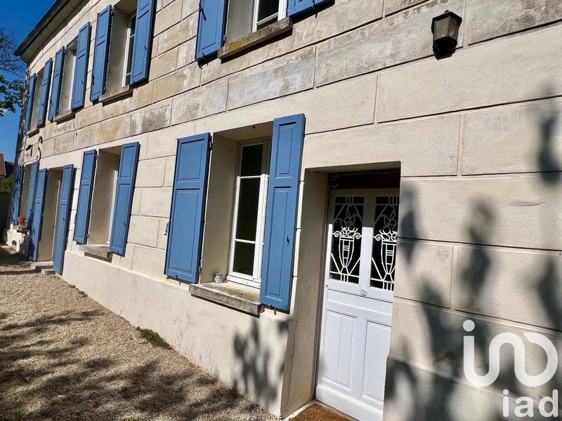 Maison - 203 m² - 8 pièces