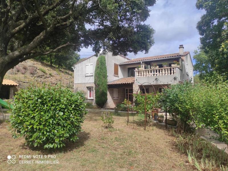 Propriété - 175 m²