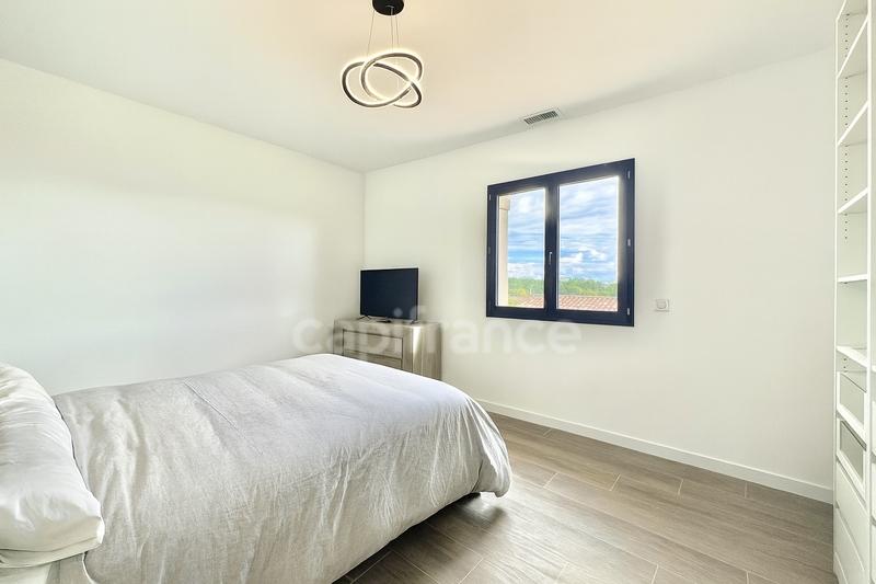 Maison - 97 m² - 4 pièces