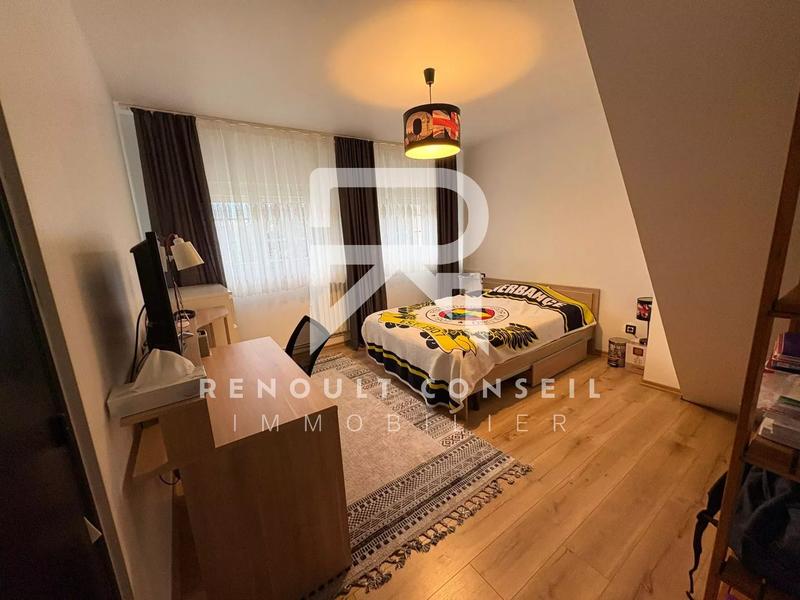 Maison - 221 m² - 9 pièces