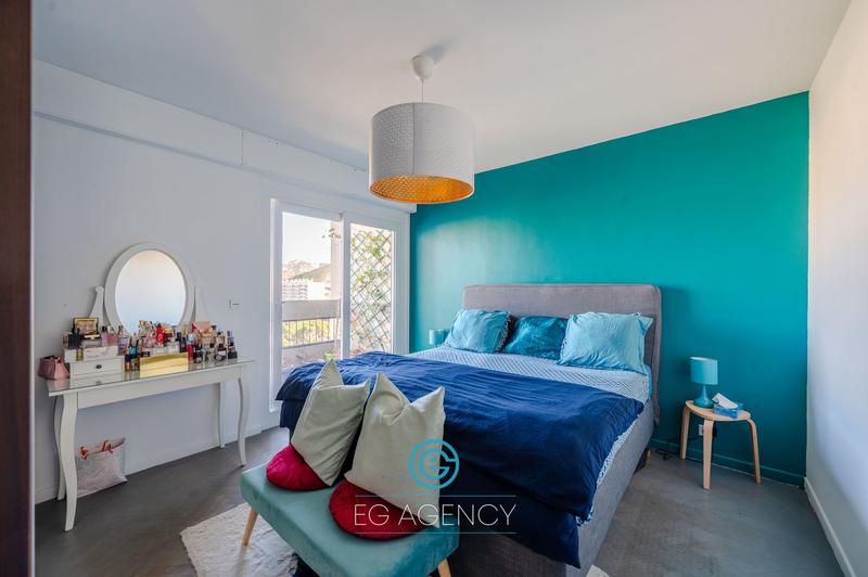 Appartement - 82 m² - 4 pièces