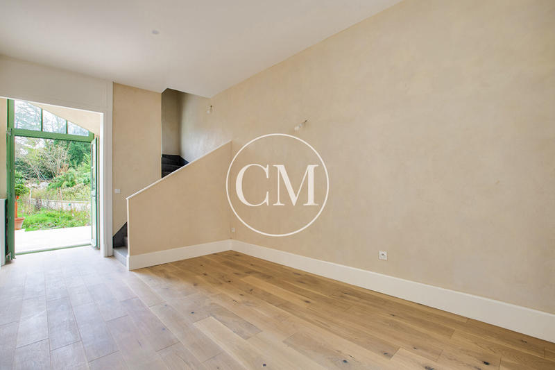 Maison - 211 m² - 7 pièces