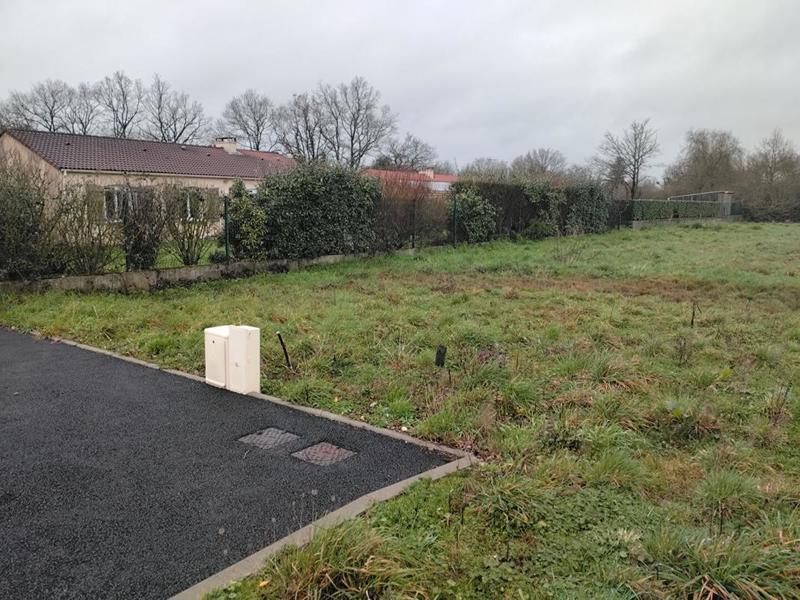 Terrain constructible - 913 m²