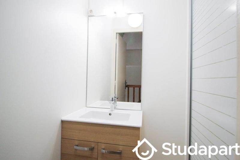 Chambre - 12 m² - 1 pièce