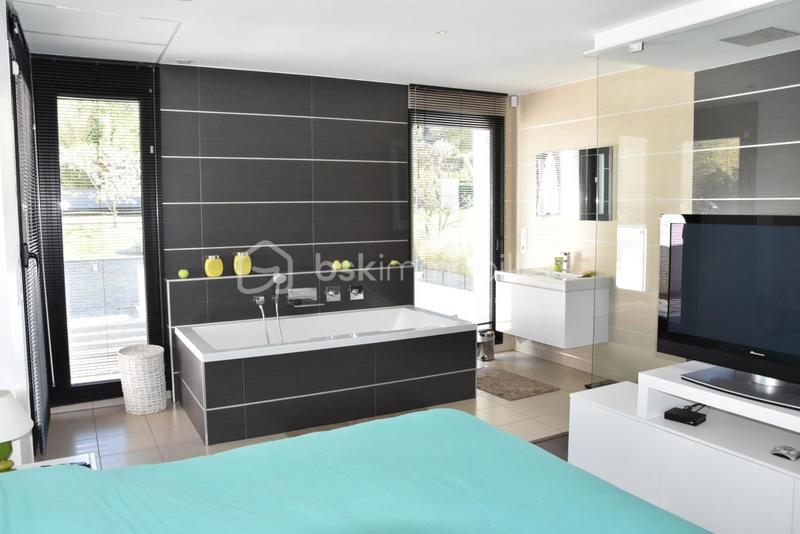 Maison d'architecte - 264 m² - 7 pièces