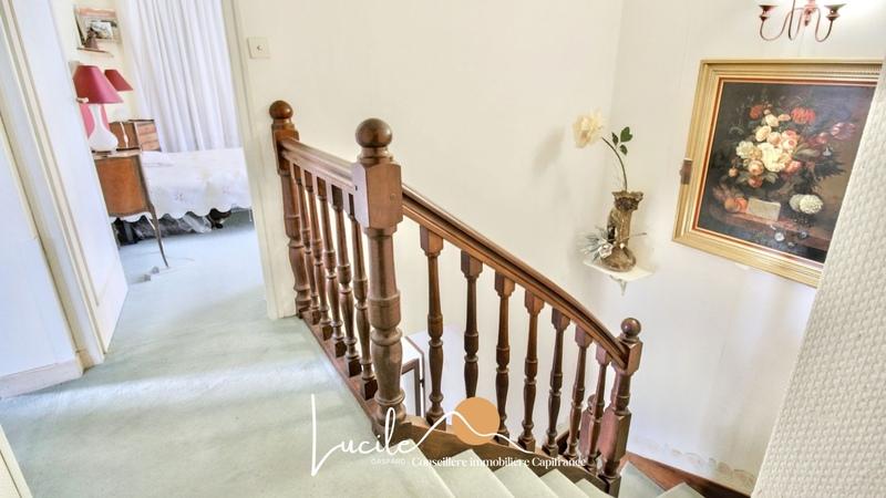 Maison - 235 m² - 9 pièces