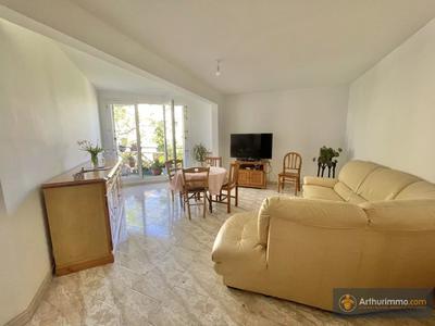 Appartement - 80 m² - 4 pièces