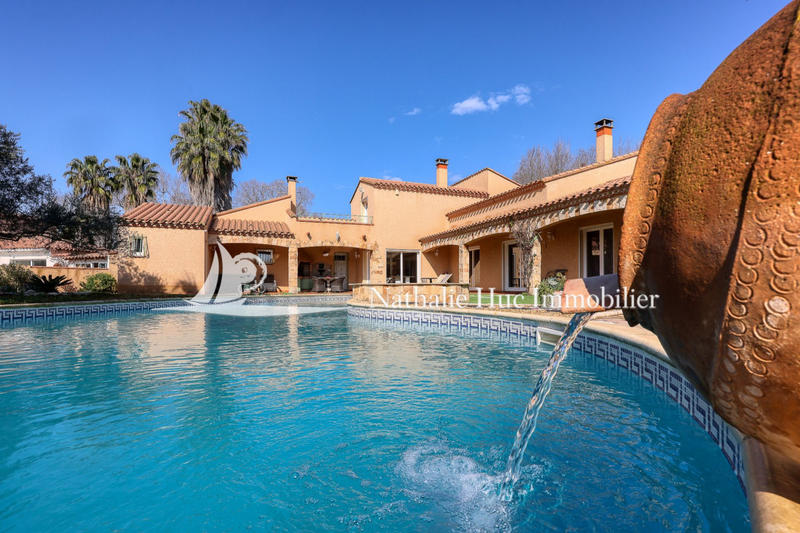 Propriété - 276 m²