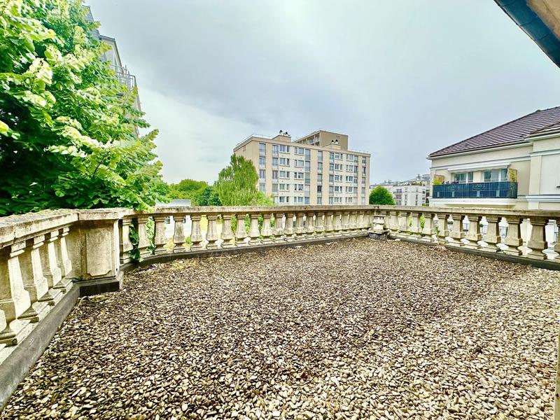 Maison - 201 m² - 6 pièces