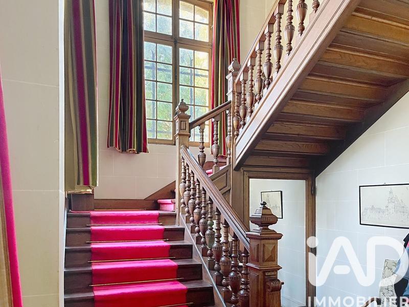 Maison - 453 m² - 12 pièces