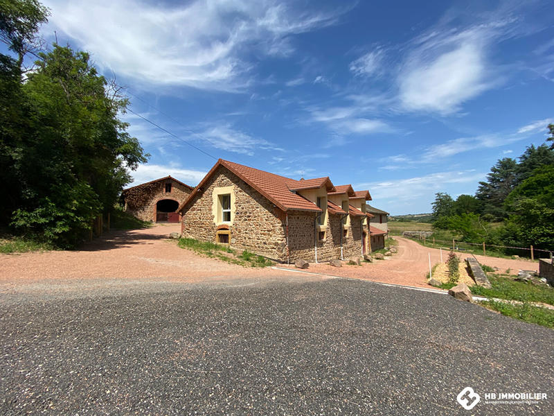 Maison - 104 m² - 4 pièces