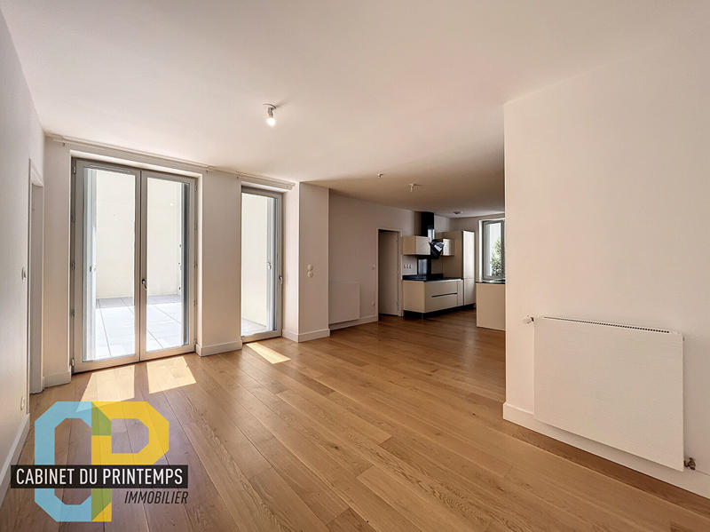 Appartement - 97 m² - 4 pièces