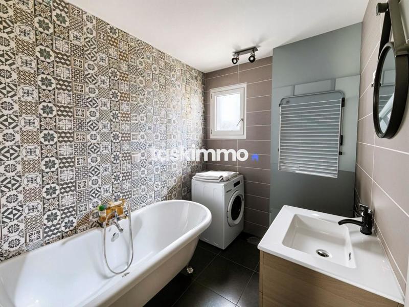 Maison - 85 m² - 4 pièces